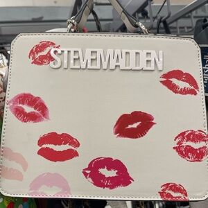 Steve Madden Bevelyn Valentines Kisses